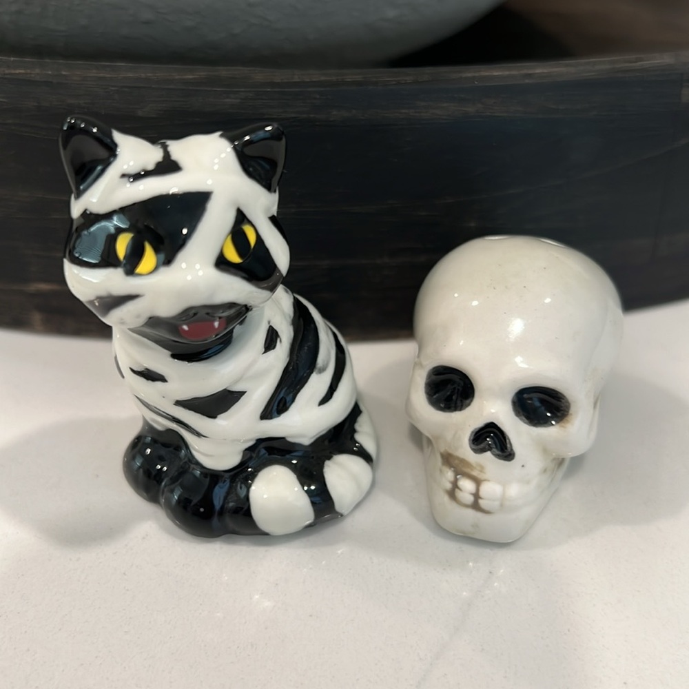 💀💀 Mini 🎃Halloween Salt & pepper